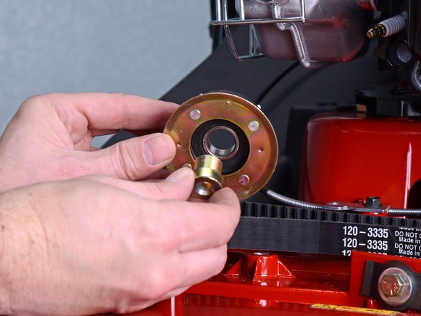 Toro Walk Behind Mowers 21199HD 2018 Right Spindle Replacement: crwdns2935265:013crwdnd2935265:03crwdnd2935265:03crwdne2935265:0