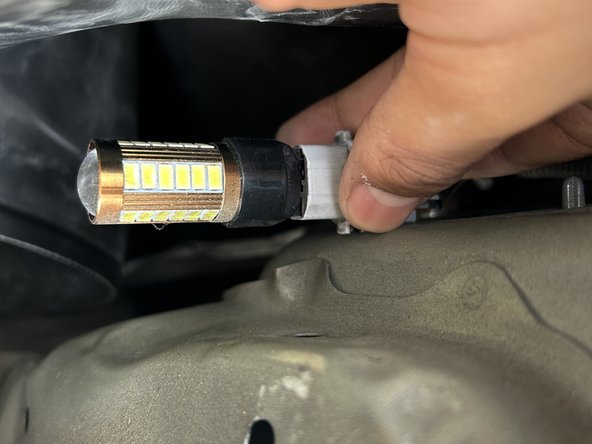 2007 Honda Civic Reverse Lights Replacement: crwdns2935265:04crwdnd2935265:02crwdnd2935265:03crwdne2935265:0