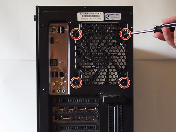 How to Clean the iBuyPower i-Series R157LL001G Case Fan: шаг 5, изображение 1 из 3