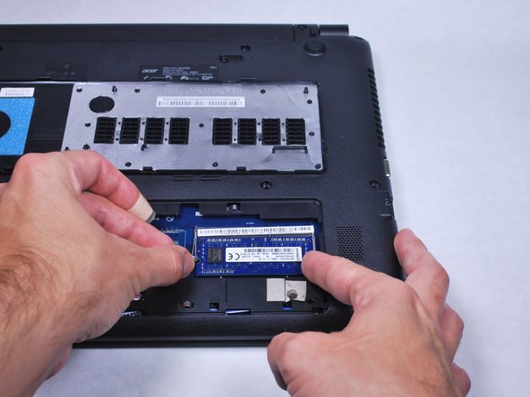 Acer Aspire E1-510P-4637 RAM Replacement: crwdns2935265:05crwdnd2935265:02crwdnd2935265:03crwdne2935265:0