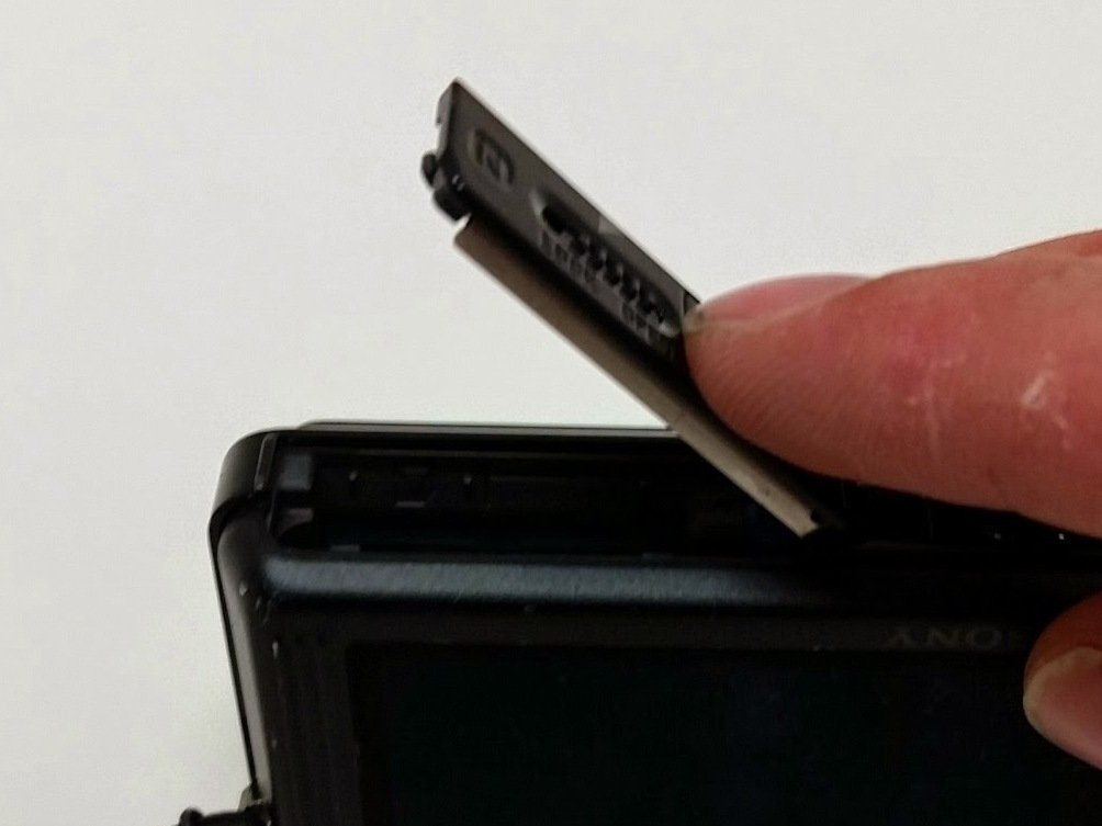 Sony Cyber-shot DSC-TX7 Battery Replacement - iFixit Repair