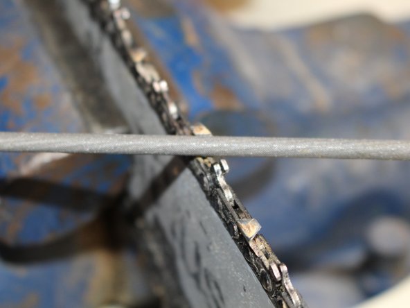 How to Sharpen Chainsaw Teeth: crwdns2935265:03crwdnd2935265:02crwdnd2935265:03crwdne2935265:0