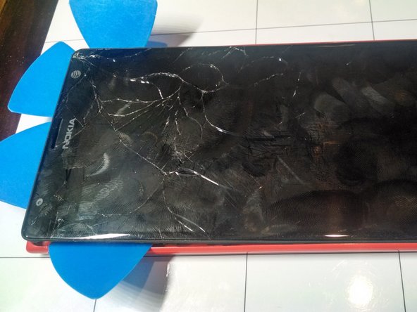 Nokia Lumia 1520 Teardown, Remove the Red Plastic Frame: crwdns2935265:03crwdnd2935265:03crwdnd2935265:03crwdne2935265:0