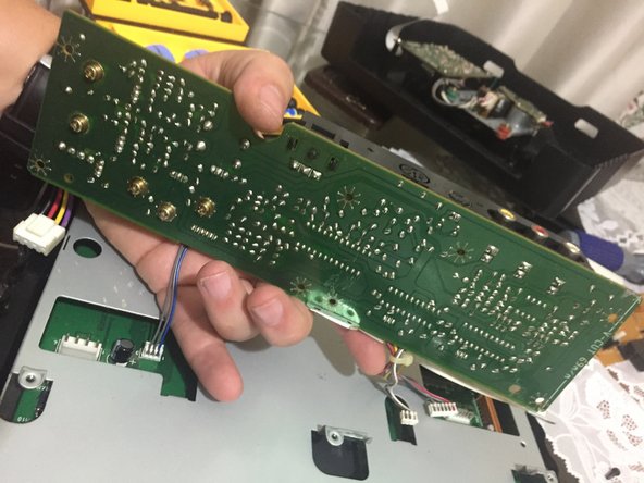 SNK Neo Geo CD Teardown, step 8: crwdns2935265:08crwdnd2935265:03crwdnd2935265:03crwdne2935265:0