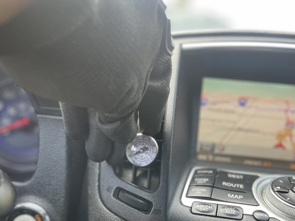 How to Recharge the A/C in a 2009 Infiniti G37: crwdns2935265:07crwdnd2935265:02crwdnd2935265:02crwdne2935265:0