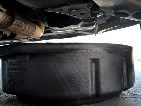 2002-2007 Mitsubishi Lancer Oil Change (2.0L I4 DOHC), Draining the Oil: crwdns2935265:03crwdnd2935265:02crwdnd2935265:02crwdne2935265:0