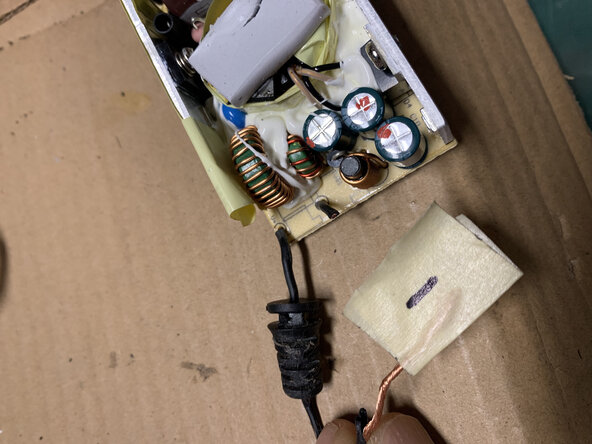 Power Brick Cord Repair, Remove the Circuit Board: crwdns2935265:03crwdnd2935265:03crwdnd2935265:03crwdne2935265:0