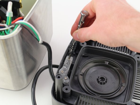 Wolf Gourmet WGBL100S Power Cord Replacement: crwdns2935265:07crwdnd2935265:02crwdnd2935265:02crwdne2935265:0