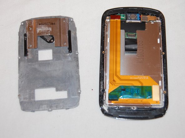 Pantech Crux Teardown: step 14, image 3 of 3