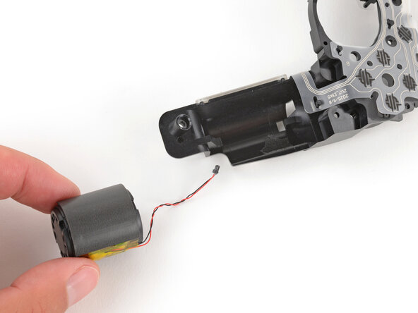 Steam Controller (2nd Gen, 2026) Right Rumble Motor Replacement, Remove the rumble motor: step 23, image 2 of 2
