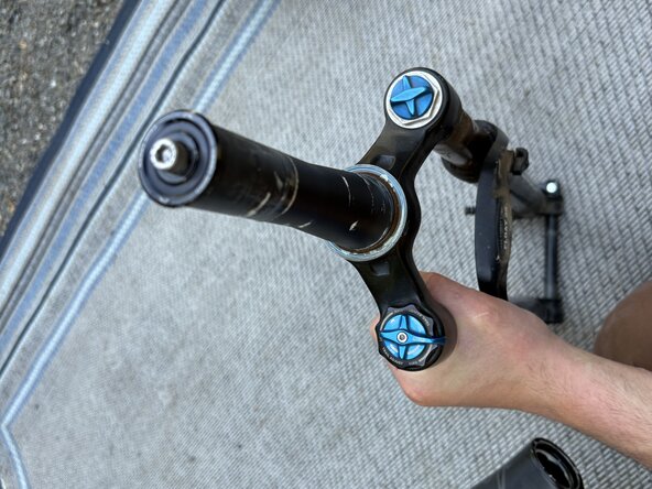 Fox32 Mountain Bike Front Air Suspension Fork Seal and Oil Replacement: étape 20, image 3 de 3