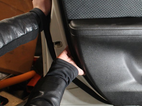 2007 Mazda 6 Door Speaker Replacement: crwdns2935265:07crwdnd2935265:02crwdnd2935265:02crwdne2935265:0