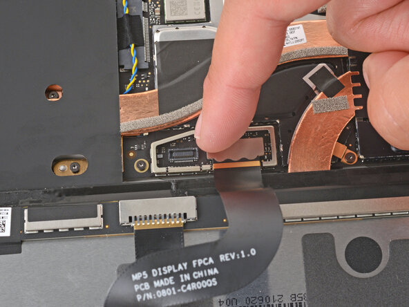 Microsoft Surface Pro 7+ Screen Replacement, Connect the screen: stap 49, afbeelding 2 van 3