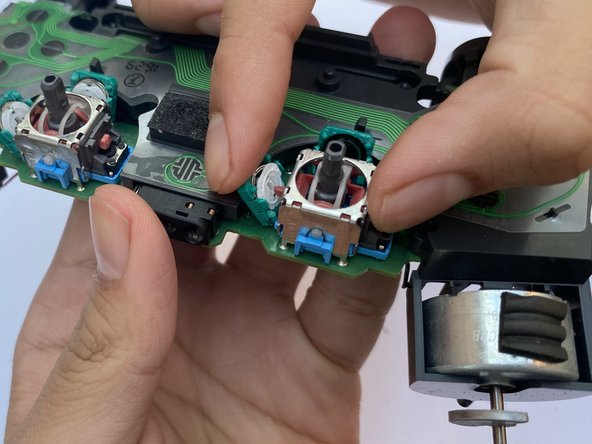 DulaShock 4 CUH-ZCT2 Potentiometer(s) Replacement: crwdns2935265:012crwdnd2935265:02crwdnd2935265:03crwdne2935265:0
