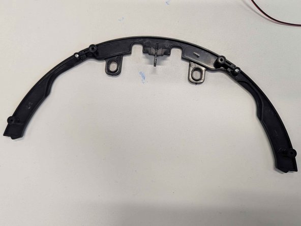 Robot Vacuum Cleaner Disassembly Guide, Removing the Bumper Mechanism: crwdns2935265:013crwdnd2935265:02crwdnd2935265:02crwdne2935265:0