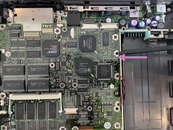 PowerBook 2400c Disassembly, Remove system board assembly: passo 12, immagine 3 di 3