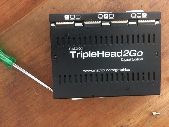 Matrox TripleHead2Go Display Adapter Teardown, Matrox TripleHead2Go Display Adapter Teardown: step 1, image 2 of 3