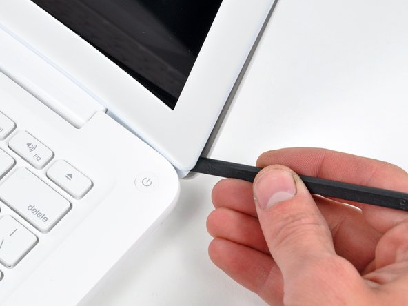 MacBook Unibody Model A1342 LCD Replacement: crwdns2935265:04crwdnd2935265:02crwdnd2935265:02crwdne2935265:0