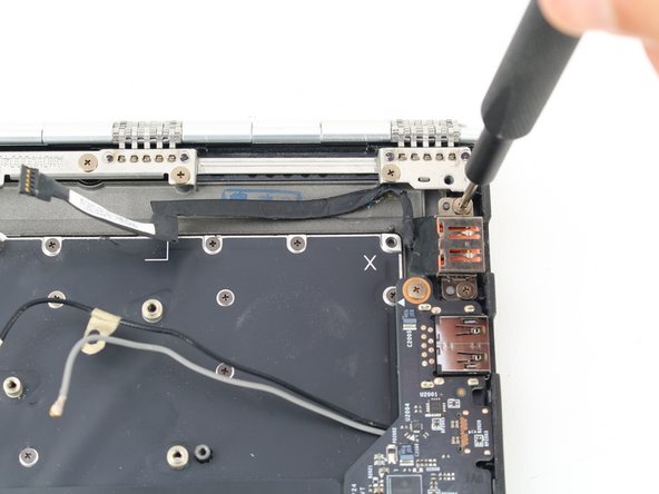 Lenovo Yoga 900-13ISK Charging Port Replacement, Charging Port: crwdns2935265:017crwdnd2935265:02crwdnd2935265:03crwdne2935265:0