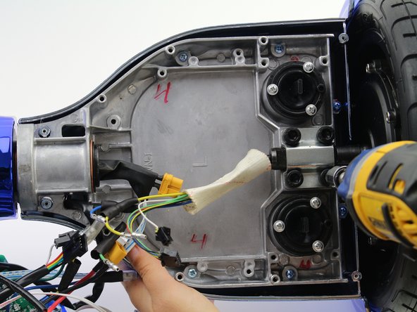 Hover-1 Titan Wheel and Motor Replacement: crwdns2935265:015crwdnd2935265:02crwdnd2935265:02crwdne2935265:0