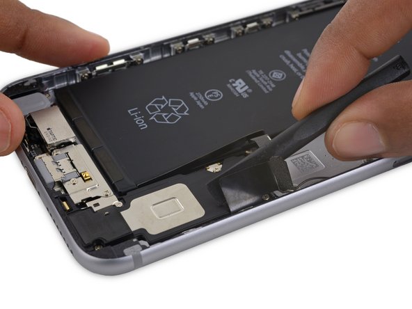 iPhone 6s Plus Rear Case Replacement, Speaker Assembly: crwdns2935265:053crwdnd2935265:03crwdnd2935265:03crwdne2935265:0