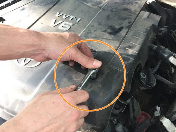 2005 Toyota 4Runner V6 Spark Plugs Replacement: crwdns2935265:04crwdnd2935265:02crwdnd2935265:03crwdne2935265:0