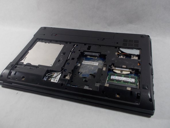 Lenovo IdeaPad N580 RAM Replacement: crwdns2935265:06crwdnd2935265:02crwdnd2935265:02crwdne2935265:0