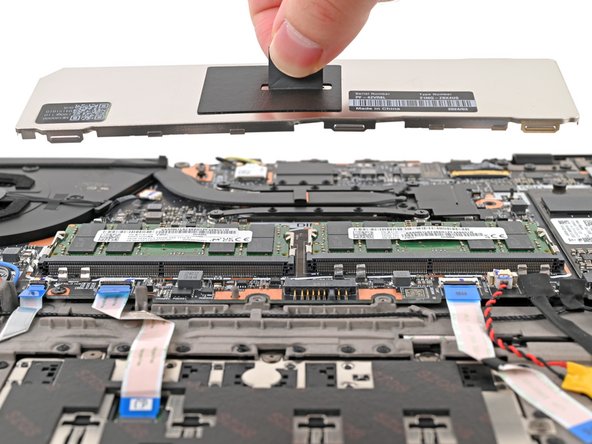Lenovo ThinkPad T16 Gen 3 RAM Replacement, Remove the RAM shield: crwdns2935265:07crwdnd2935265:02crwdnd2935265:02crwdne2935265:0