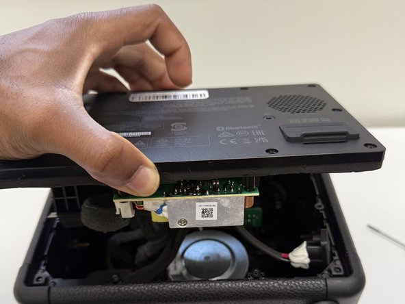 Marshall Kilburn II Tweeters Replacement: crwdns2935265:03crwdnd2935265:02crwdnd2935265:03crwdne2935265:0