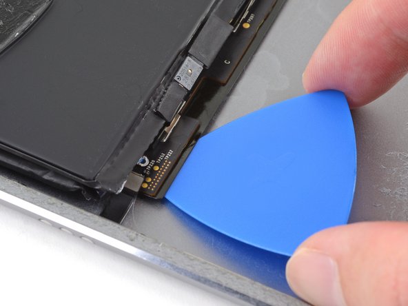 iPad Pro 9.7" Battery Replacement, Slice through the adhesive under the circuit board: step 121, image 2 of 2