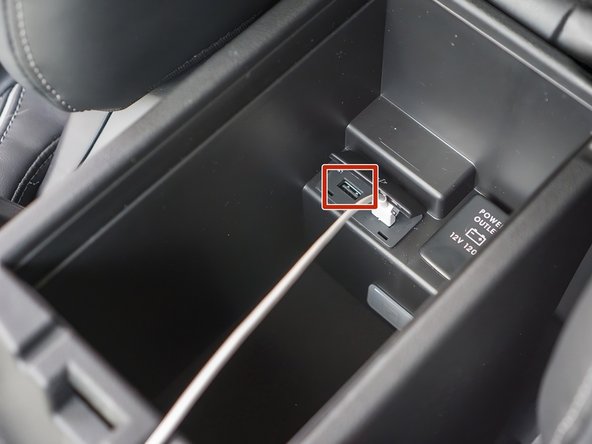 Mitsubishi Hands Free Module Firmware Update (AM/FM-ST Electronic Tuning Radio, CD Player with Touch), Insert the flash drive: step 5, image 1 of 1