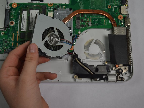 Toshiba Dynabook T552-58G Fan Replacement: crwdns2935265:09crwdnd2935265:02crwdnd2935265:02crwdne2935265:0