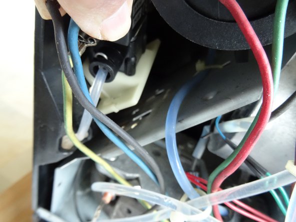 Jura Impressa S Modelle Magnetventil tauschen, Magnetventil: crwdns2935265:09crwdnd2935265:03crwdnd2935265:03crwdne2935265:0