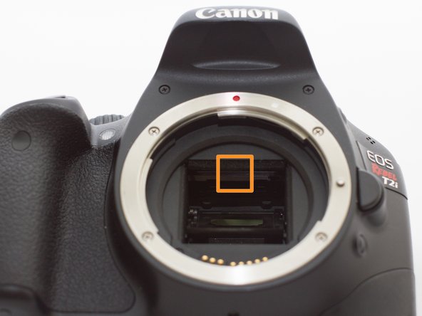 Canon EOS Rebel T2i Focusing Screen Replacement, Removing the focusing screen: crwdns2935265:03crwdnd2935265:02crwdnd2935265:03crwdne2935265:0