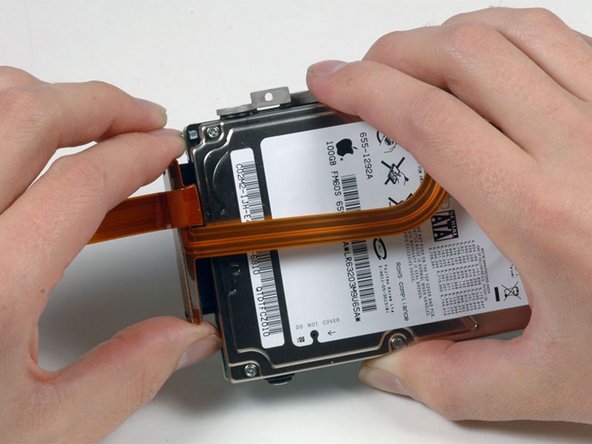 MacBook Pro 15" Core Duo Model A1150 Hard Drive Cable Replacement: crwdns2935265:00crwdnd2935265:01crwdnd2935265:01crwdne2935265:0