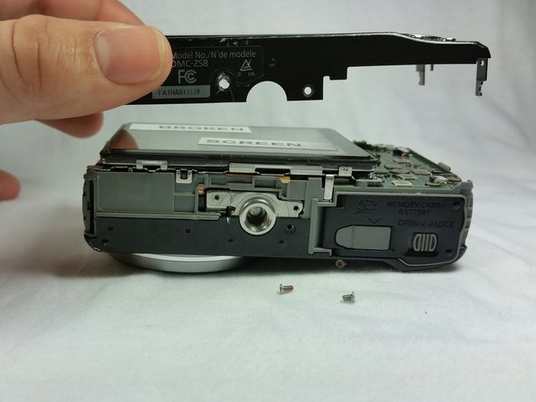 Panasonic Lumix DMC-ZS8 Screen Panel Replacement: crwdns2935265:05crwdnd2935265:02crwdnd2935265:03crwdne2935265:0