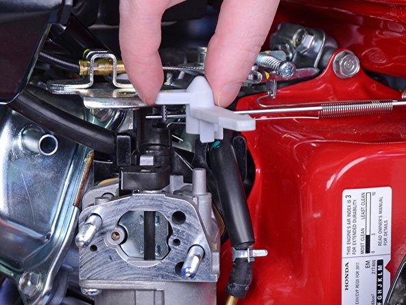 Honda FC600 Tiller Carburetor Replacement, Remove the Choke Lever: crwdns2935265:013crwdnd2935265:02crwdnd2935265:02crwdne2935265:0