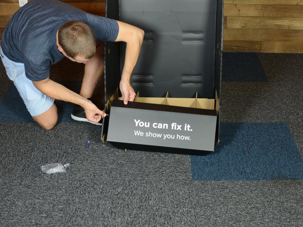 iFixit Side Stack Retail Display Assembly, "You can fix it": crwdns2935265:03crwdnd2935265:03crwdnd2935265:03crwdne2935265:0