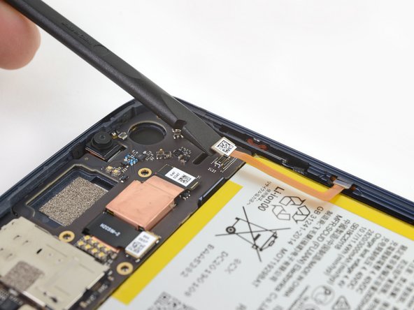 Motorola Moto Z3 Play Battery Replacement, Disconnect the Fingerprint Sensor: crwdns2935265:022crwdnd2935265:02crwdnd2935265:02crwdne2935265:0