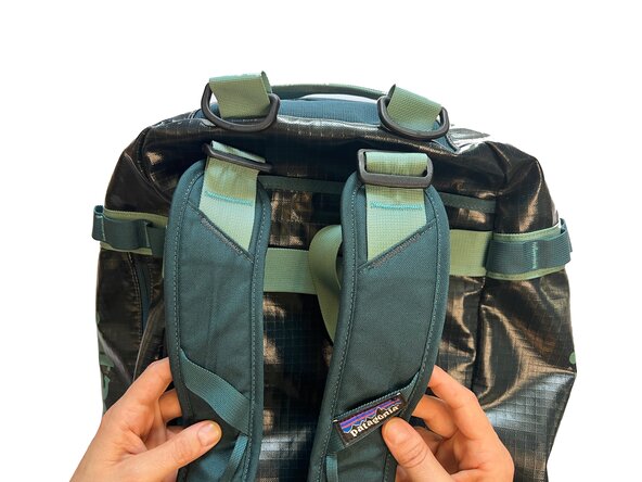 Attach Shoulder Straps to a Patagonia Black Hole Duffel - iFixit Repair  Guide