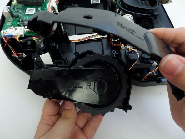 Samsung POWERbot R7070 Right Driving Wheel Replacement: crwdns2935265:017crwdnd2935265:02crwdnd2935265:02crwdne2935265:0