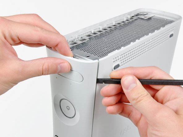 Xbox 360 Faceplate Replacement: 手順 0、 2の画像 1