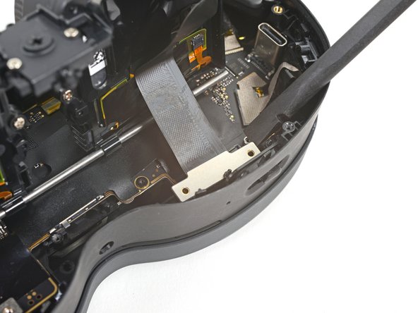 HTC Vive XR Elite Motion Sensor Replacement, Disconnect the lens assembly cables: crwdns2935265:040crwdnd2935265:02crwdnd2935265:03crwdne2935265:0