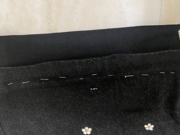 How to Lengthen a Pair of Shorts: шаг 7, изображение 2 из 3