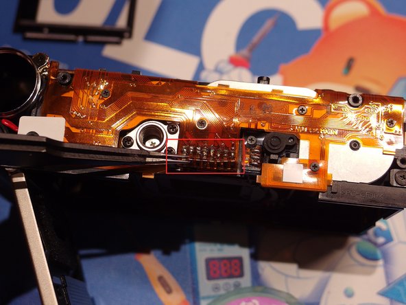Leica Minilux E02 fix, Lens Flex Cable FPC replacement, Take the lens module out: adım 7, 2 resimden 2.