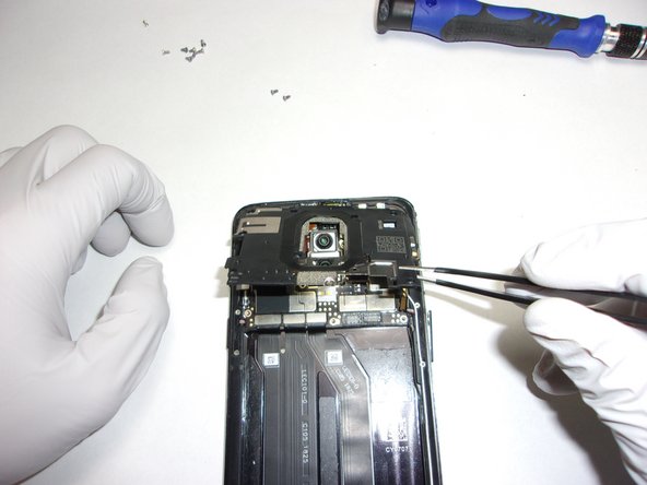 OnePlus 6 Front Facing Camera Replacement: crwdns2935265:03crwdnd2935265:02crwdnd2935265:02crwdne2935265:0