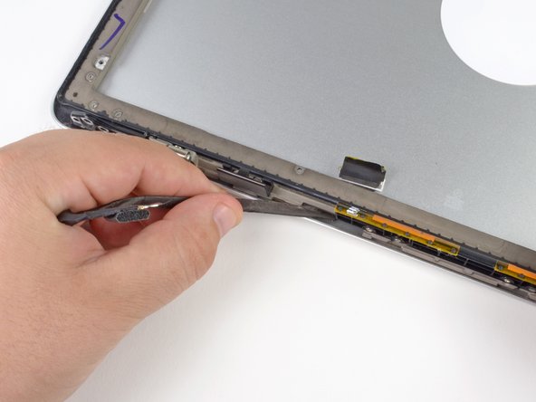 MacBook Unibody Model A1278 LVDS Display Cable Replacement, LVDS Display Cable: crwdns2935265:033crwdnd2935265:02crwdnd2935265:02crwdne2935265:0