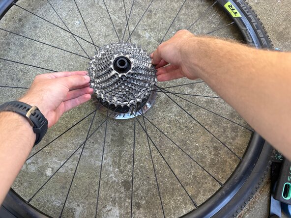 Bicycle Cassette Replacement: passo 4, immagine 2 di 3