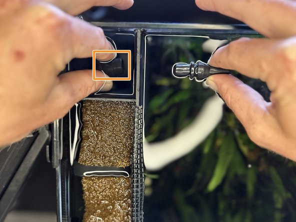 Fast Fix Fluval Spec V Impeller Replacement: step 3, image 3 of 3