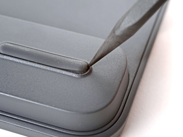 Logitech Signature Slim Solar+ Feet Replacement: crwdns2935265:02crwdnd2935265:01crwdnd2935265:03crwdne2935265:0